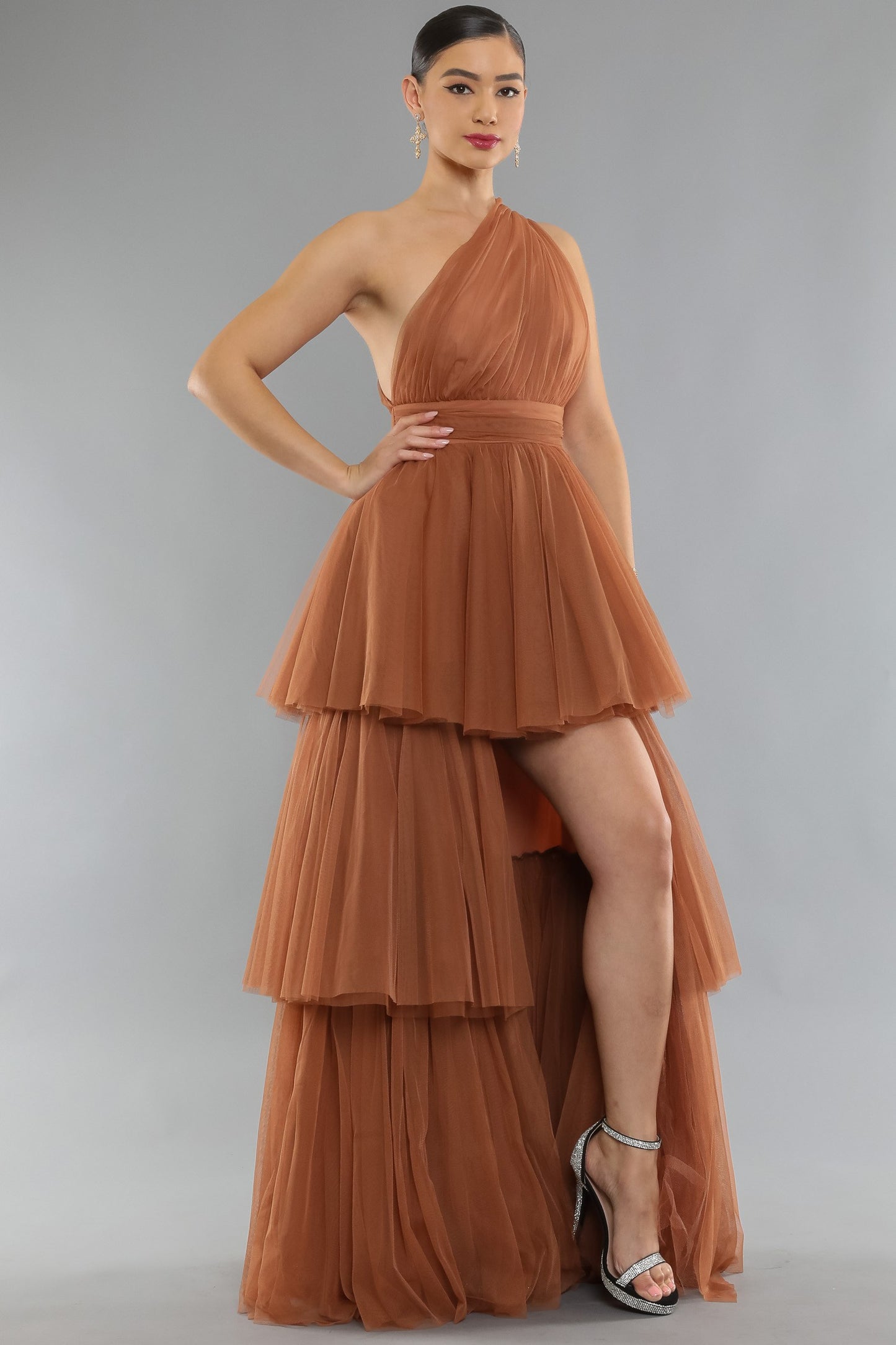 Vestido un hombro tul