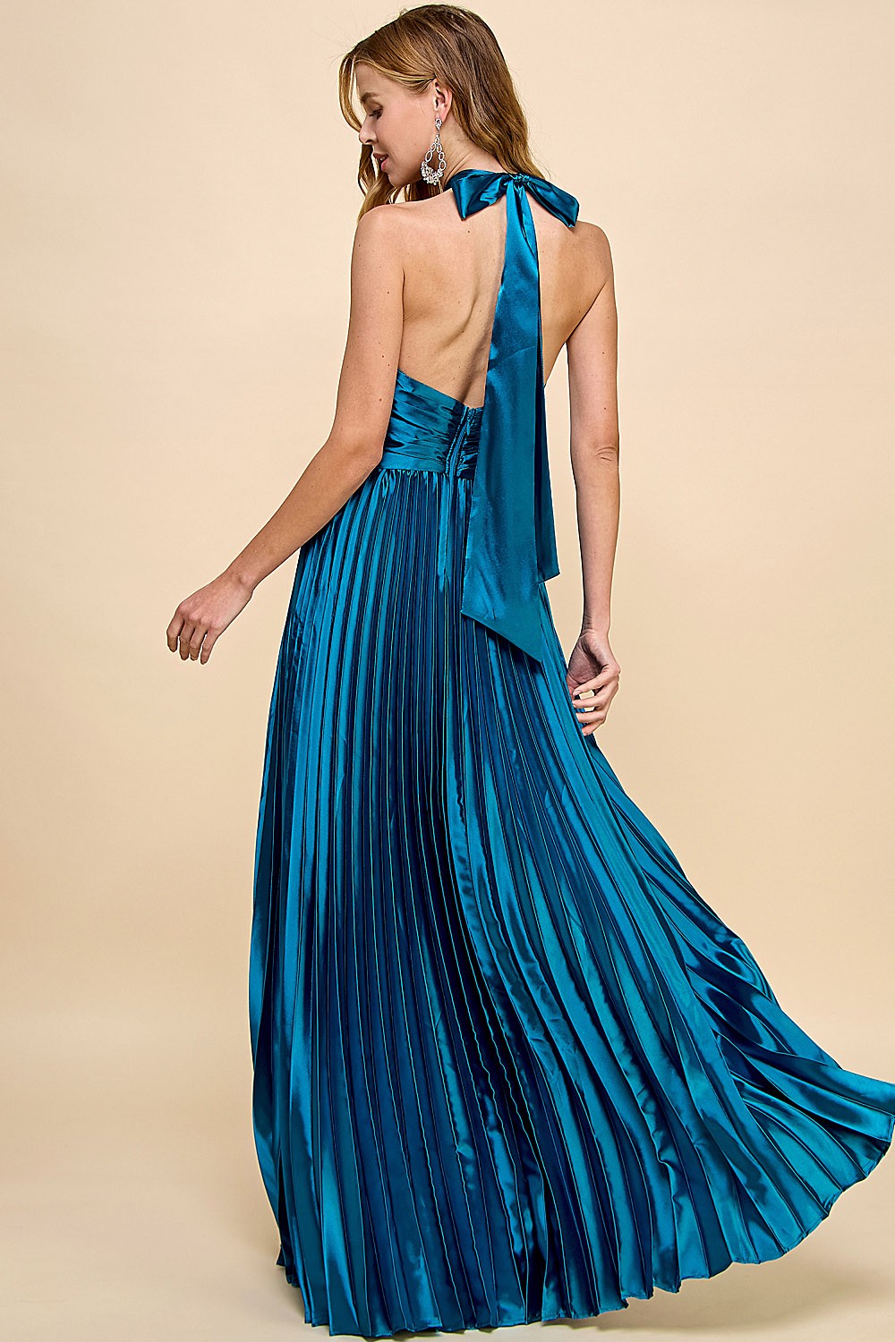 Vestido halter plisado