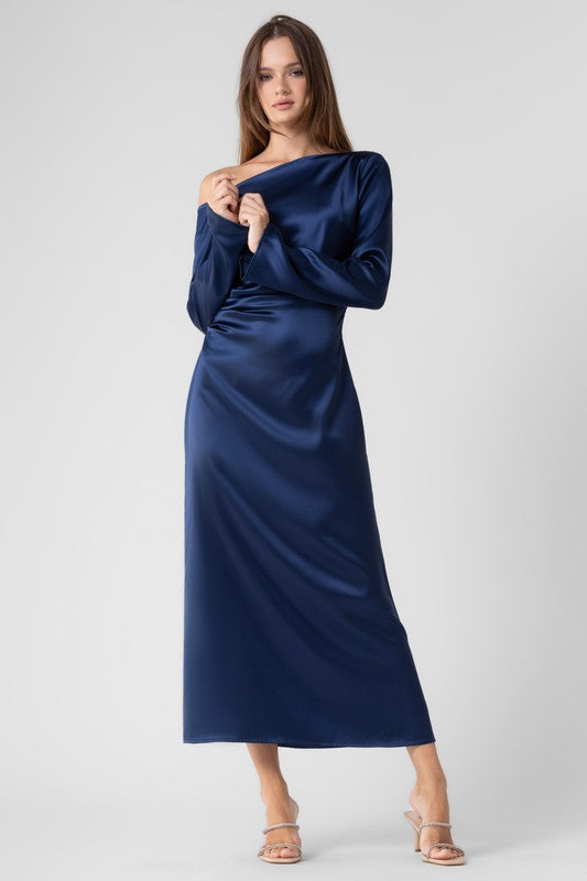 Vestido hombros asimétricos