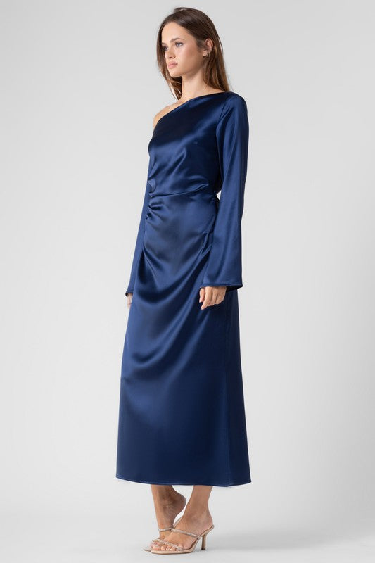 Vestido hombros asimétricos