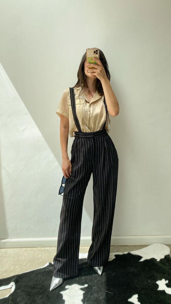 Pantalón con tirantes