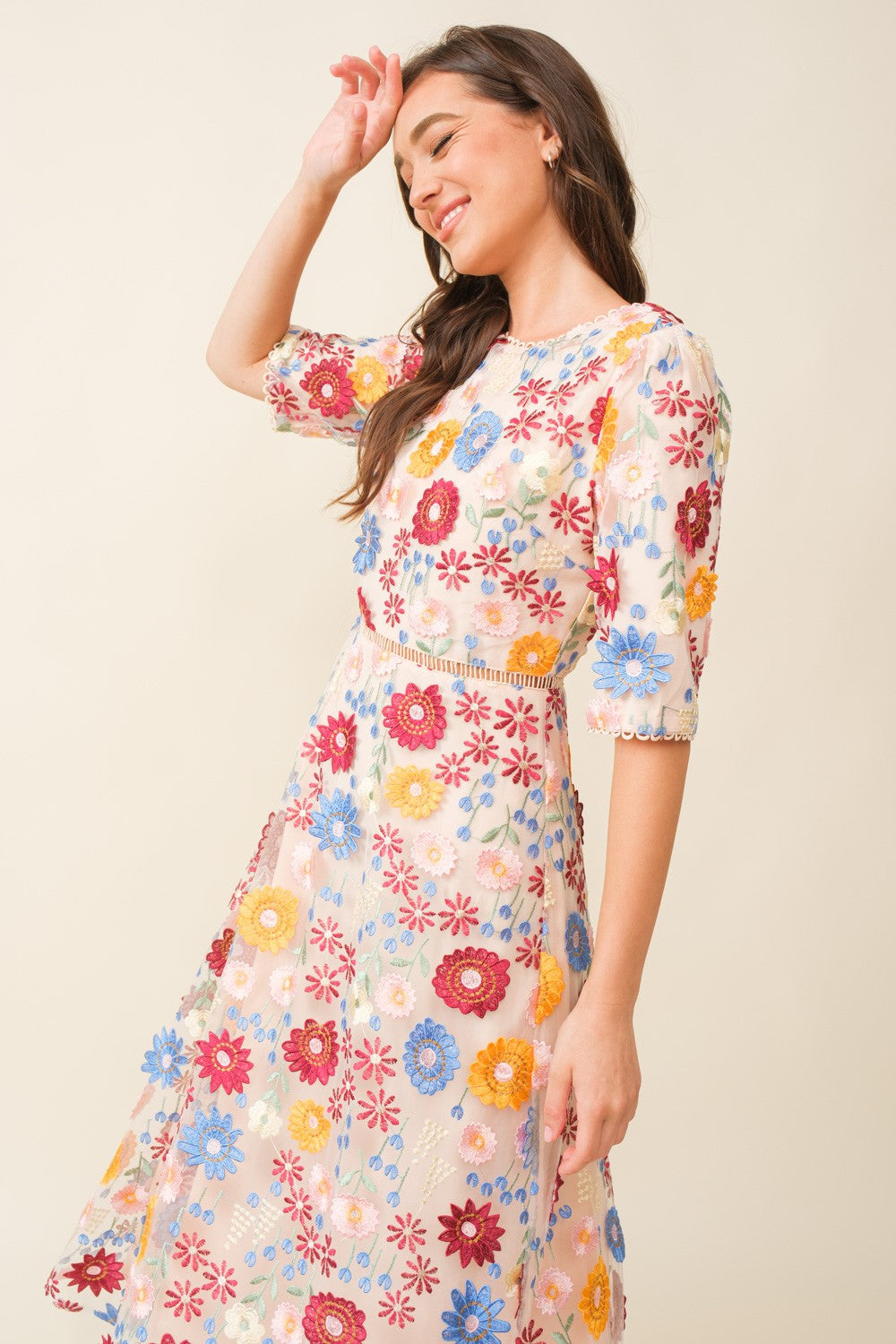 Vestido flores 3D con manga