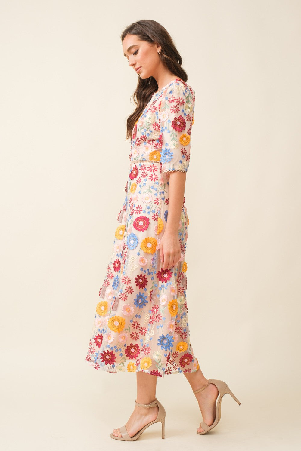 Vestido flores 3D con manga