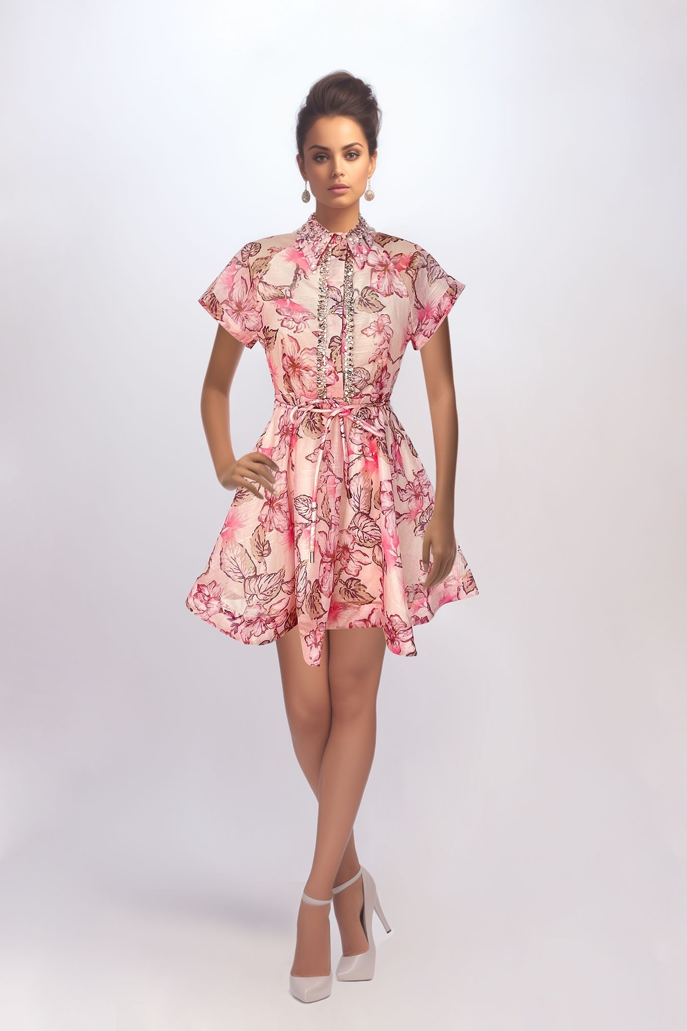 Vestido corto detalle piedras